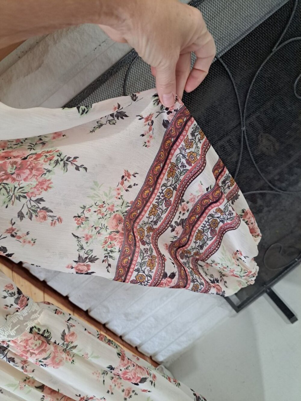 Penelope Rose Floral Maxi Dress XL Lace Trimmed Boho Long Sleeve Tiered Buttons - Picture 4 of 12